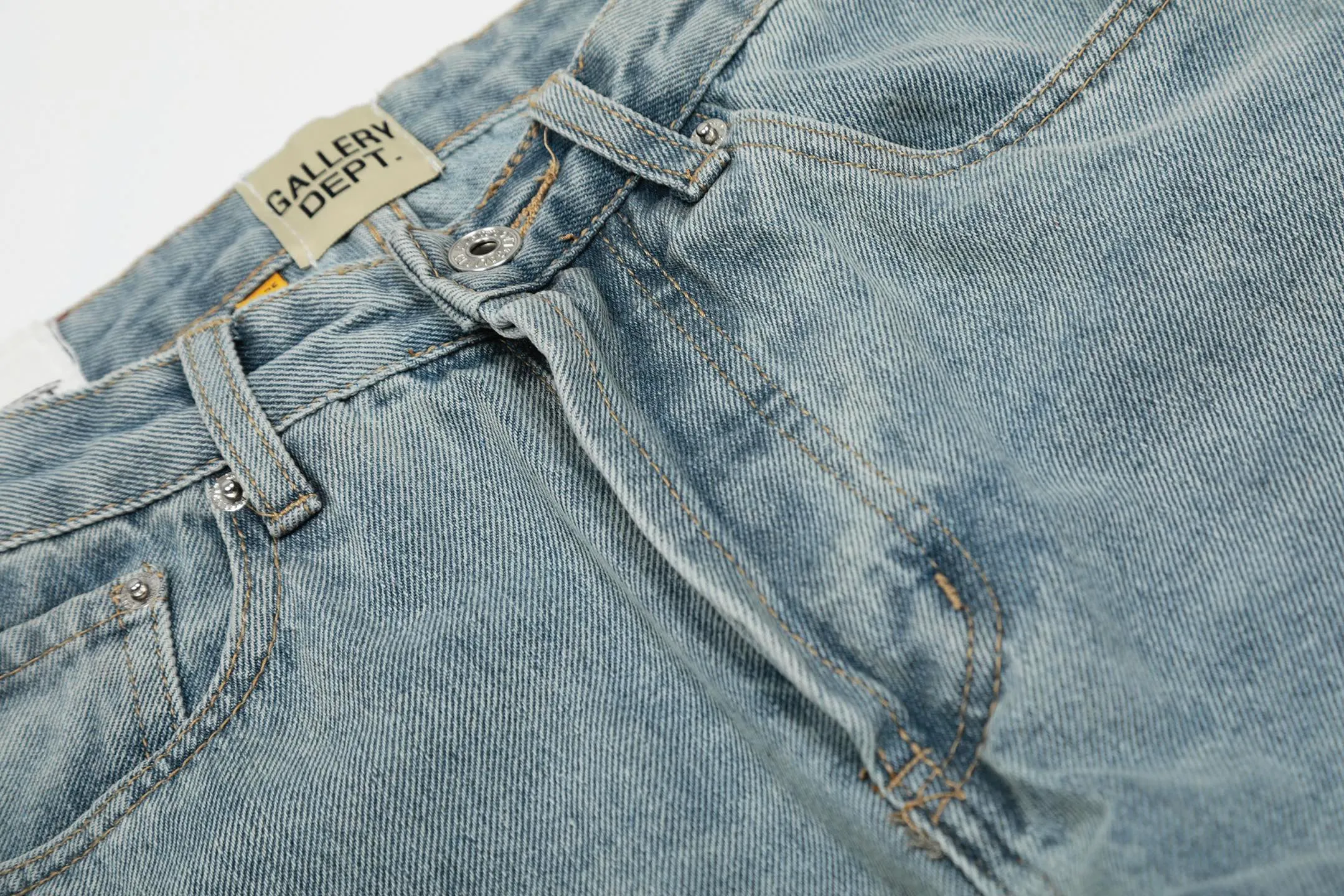 #8148 P290💰 Independent GALLERY DEPT. Vintage multi-leather splicing black leather cross loose washed flared jeans - truly restore the ultimate texture of Vintage - original hardware accessories washed and other elevators, QR code analysis are all purchased from the original factory, high degree of restoration, you are welcome to compare with a certain product ~ - three-dimensional version Loose and comfortable, not picky about the figure, tall and slim, factory Seiko, original factory quality control, same style for men and women, can be matched with couples, versatile recommendation Essential jeans for all seasons - sizes: 28 30 32 34 36